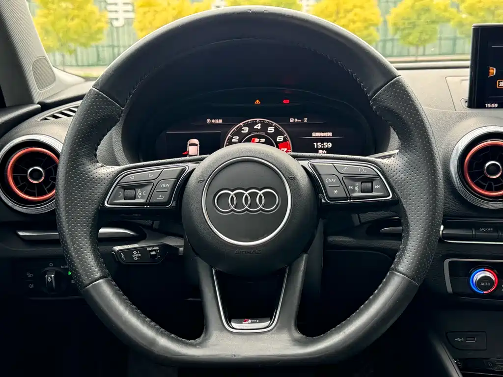 Audi A3 2019 — фото 9