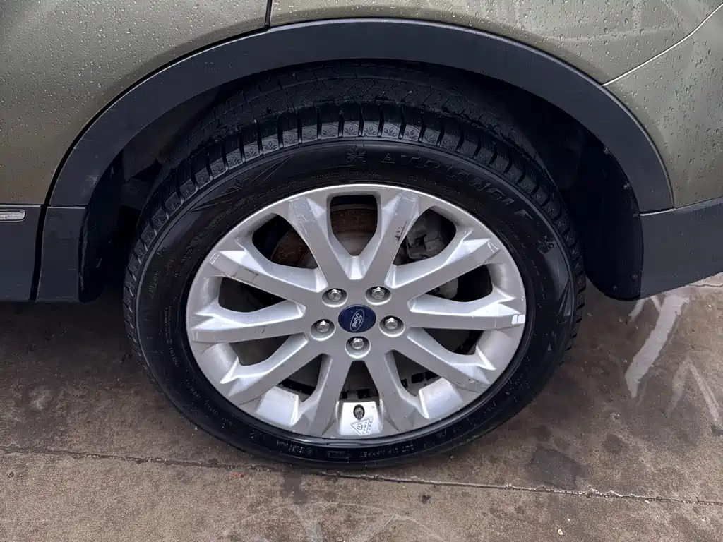 Ford Kuga 2014 — фото 13