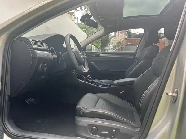 Skoda Superb 2022