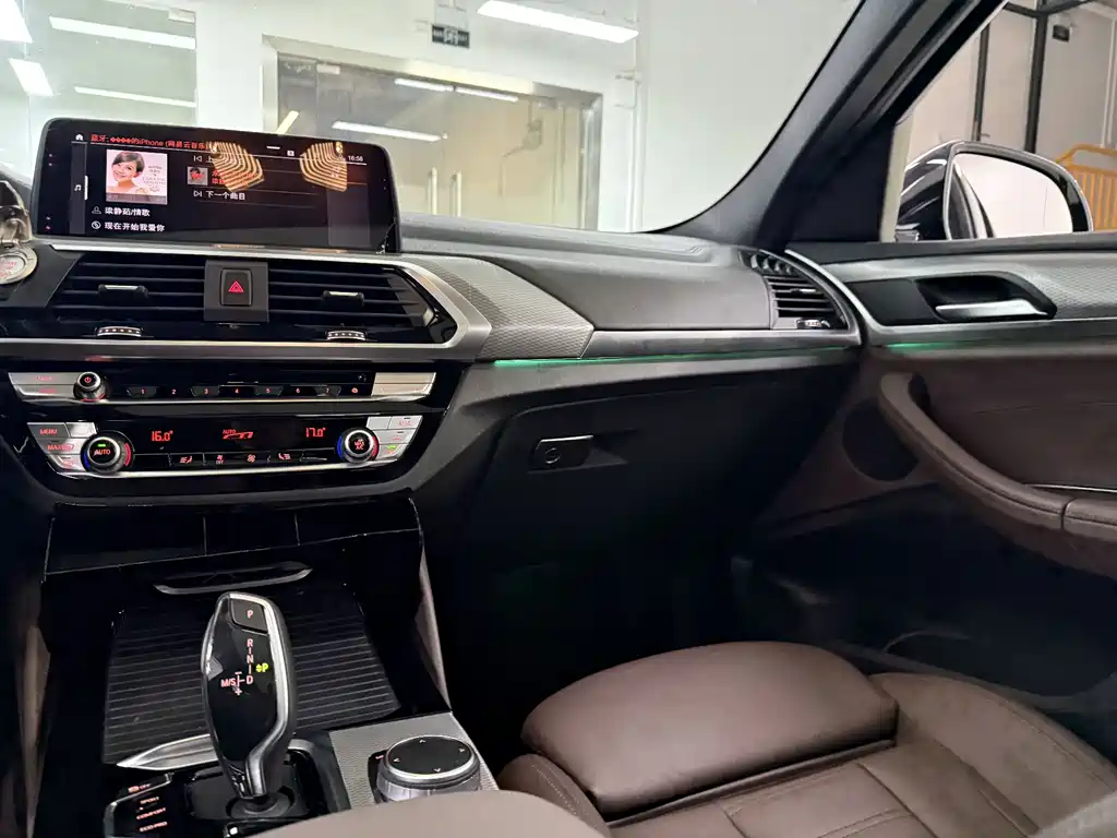 BMW X4 2020 — фото 18