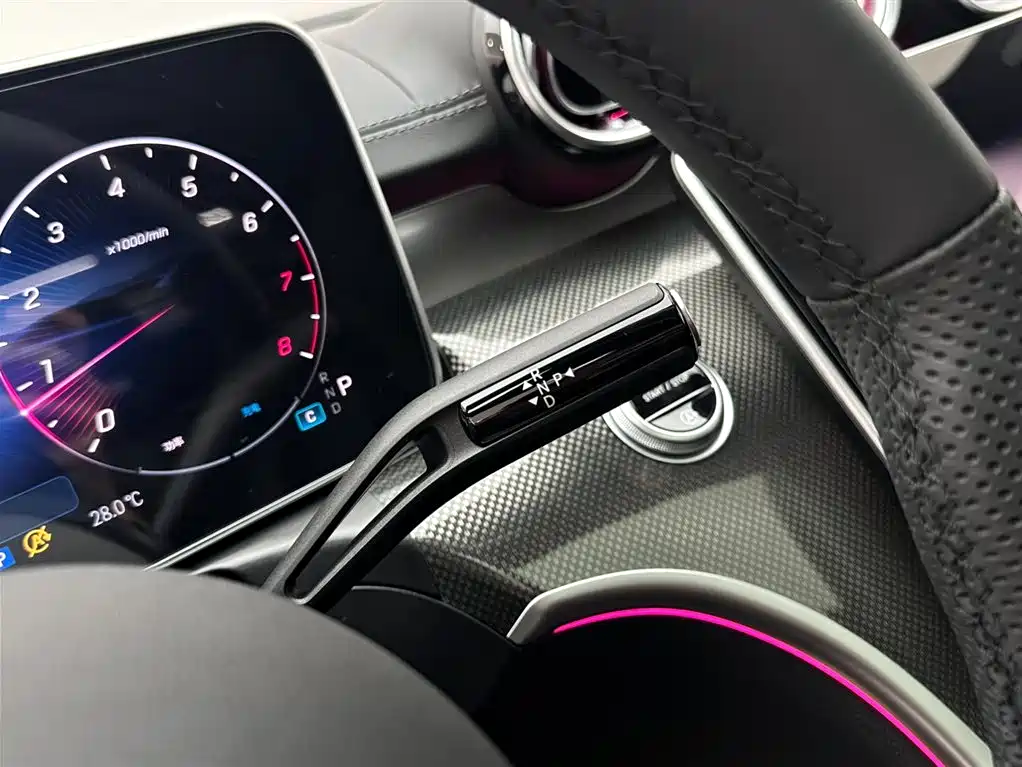 Mercedes-Benz C-Class 2025 — фото 18