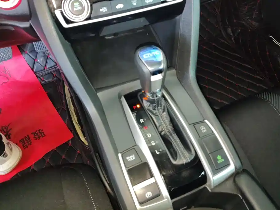 Honda Civic 2018 — фото 16