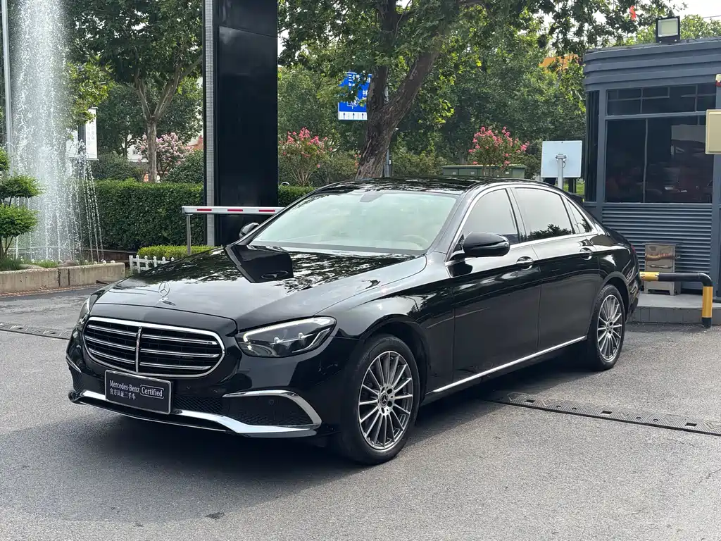 Mercedes-Benz E-Class 2022