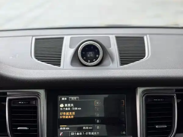 Porsche Macan 2016