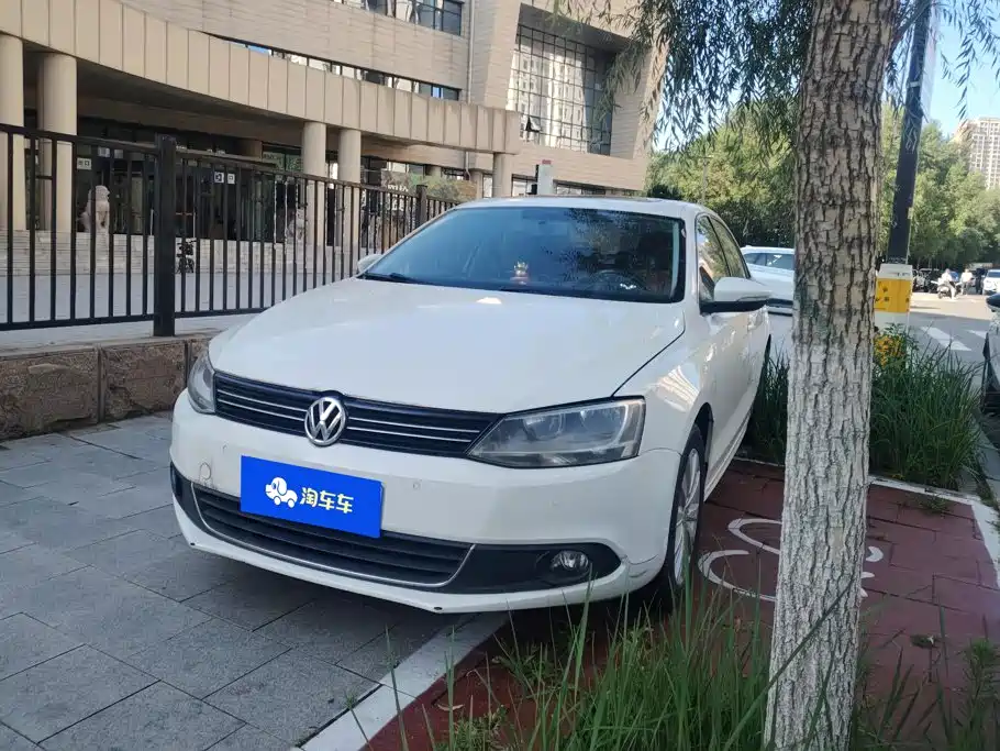 Volkswagen Sagitar 2014