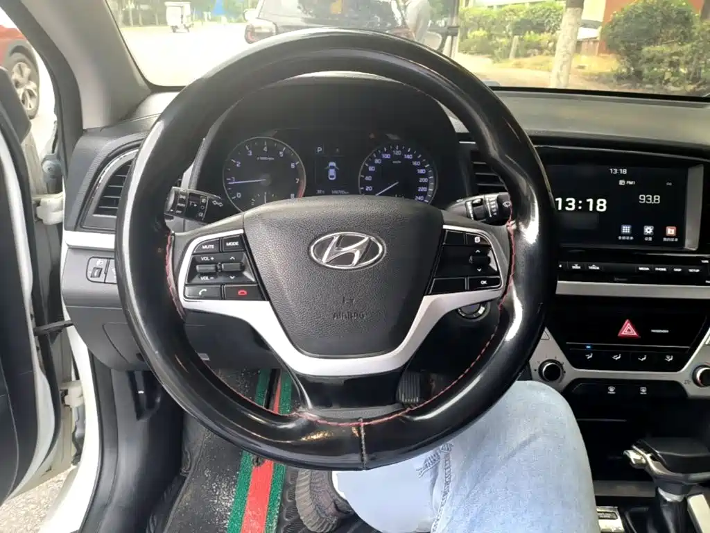 Hyundai Celesta 2016 — фото 11