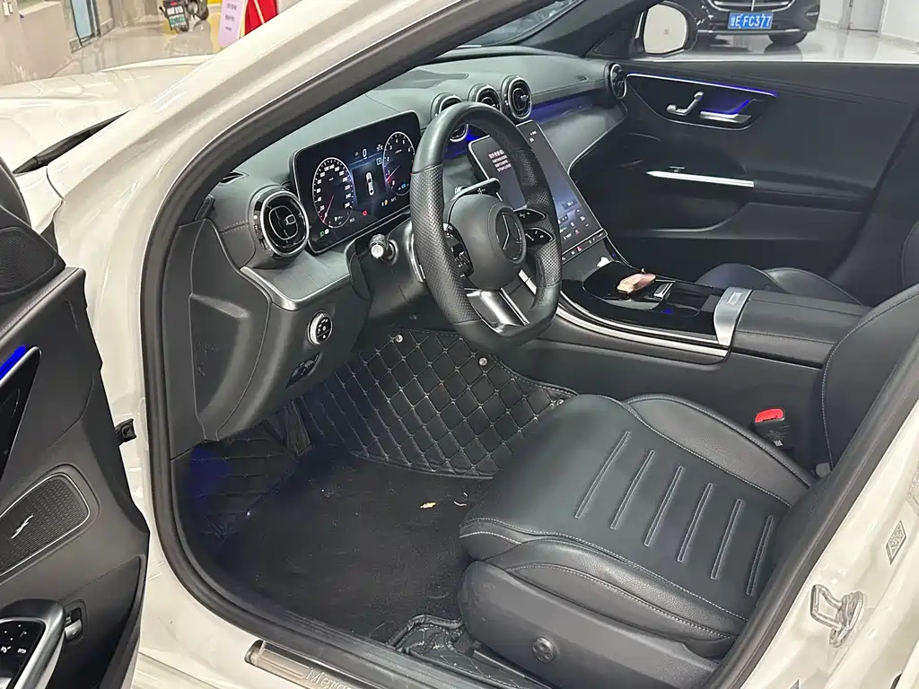 Mercedes-Benz C-Class 2022 — фото 4