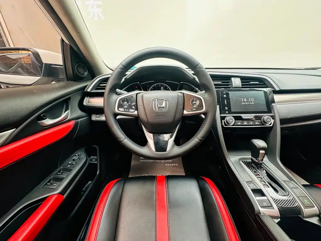 Honda Civic 2019 — фото 13