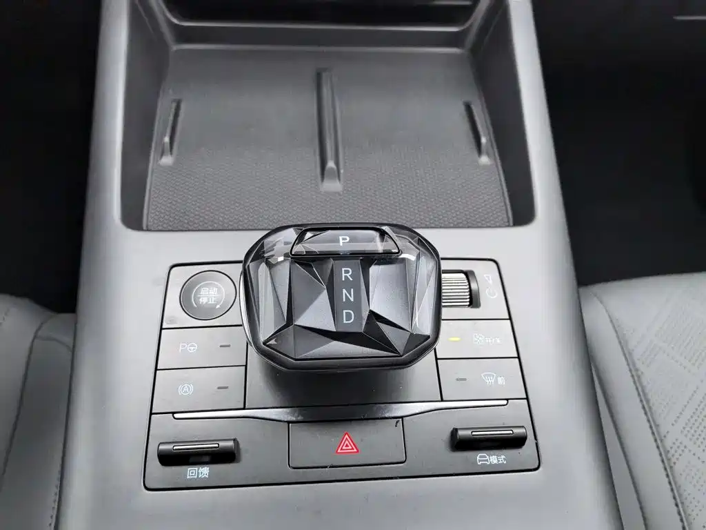 BYD Qin PLUS 2025 — фото 13
