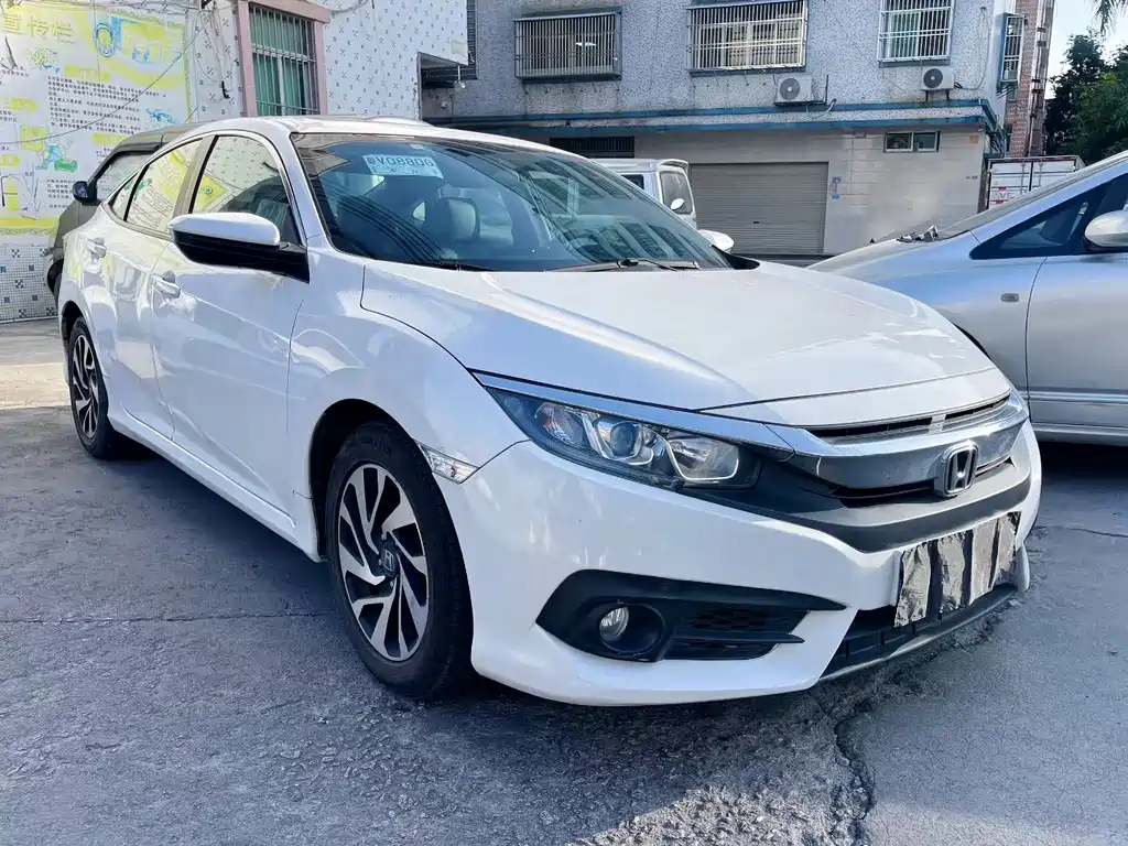 Honda Civic 2018 — фото 3