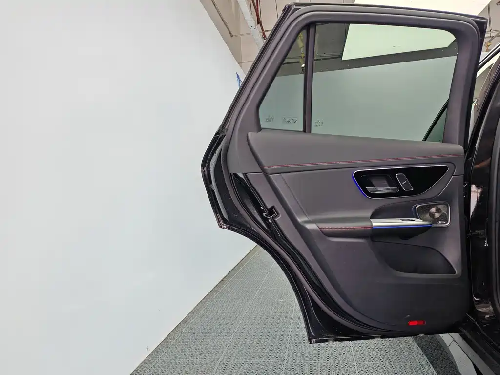 Mercedes-Benz GLC AMG 2026 — фото 14