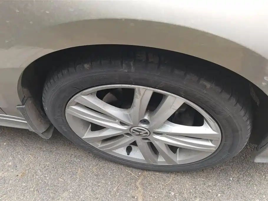 Volkswagen Sagitar 2018