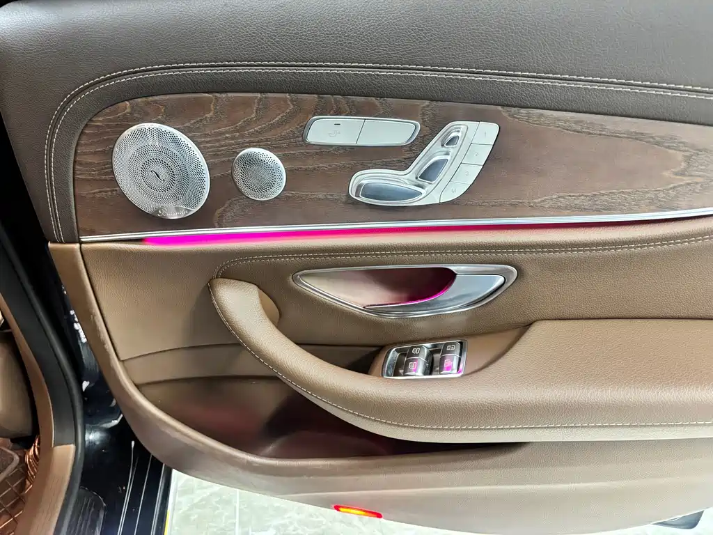 Mercedes-Benz E-Class 2020 — фото 12
