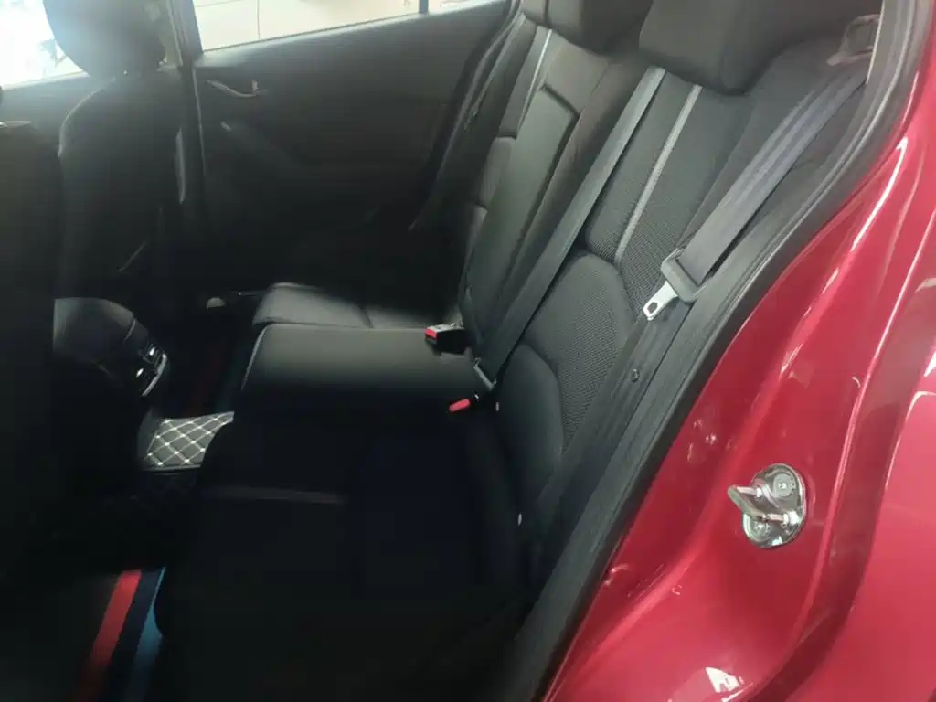 Mazda 3 Angkesela 2018 — фото 17