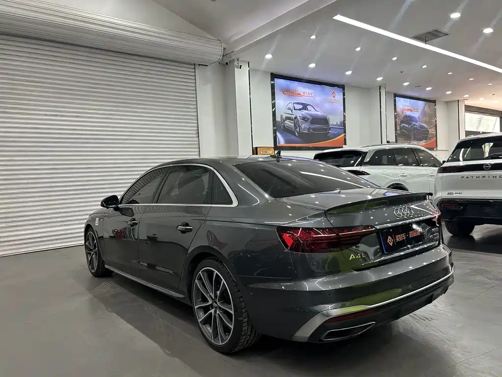 Audi A4L 2020 — фото 12