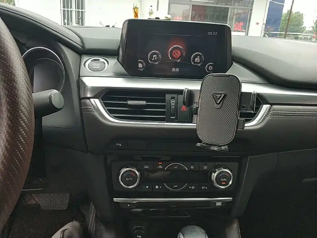 Mazda Atenza 2017 — фото 13