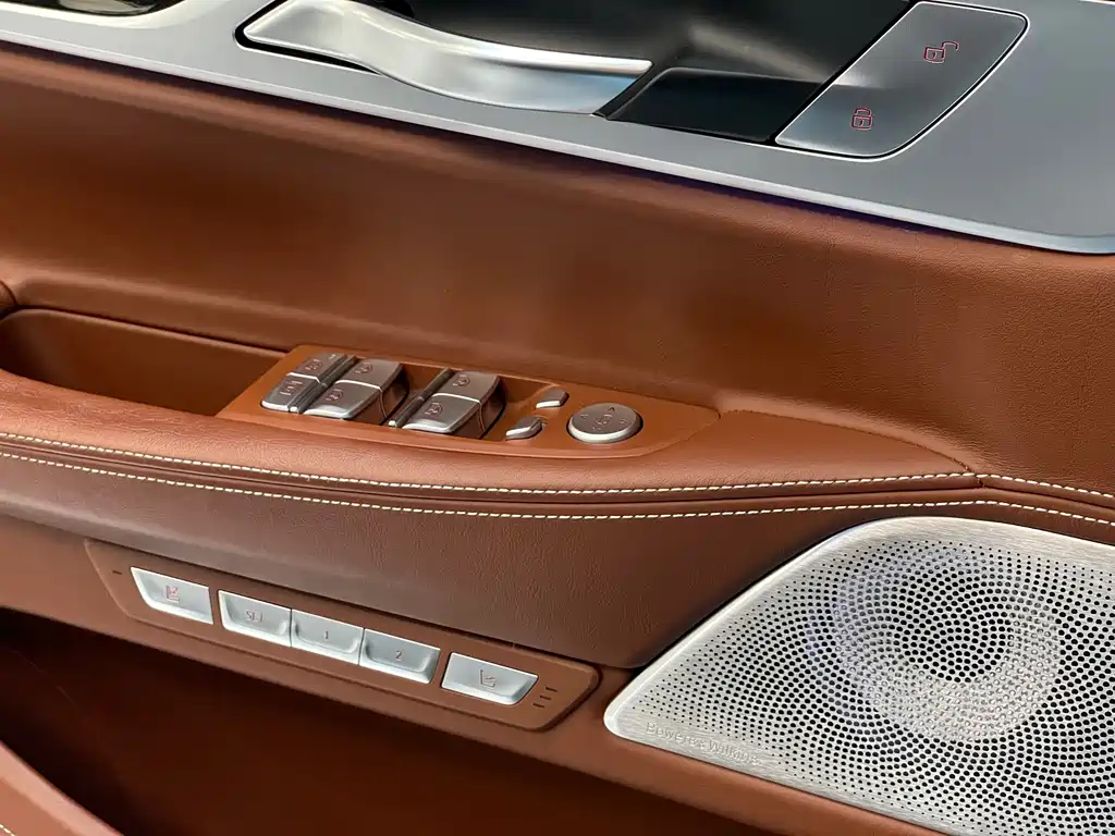BMW 7 Series 2018 — фото 31