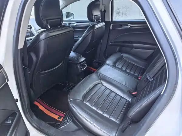 Ford Mondeo 2014