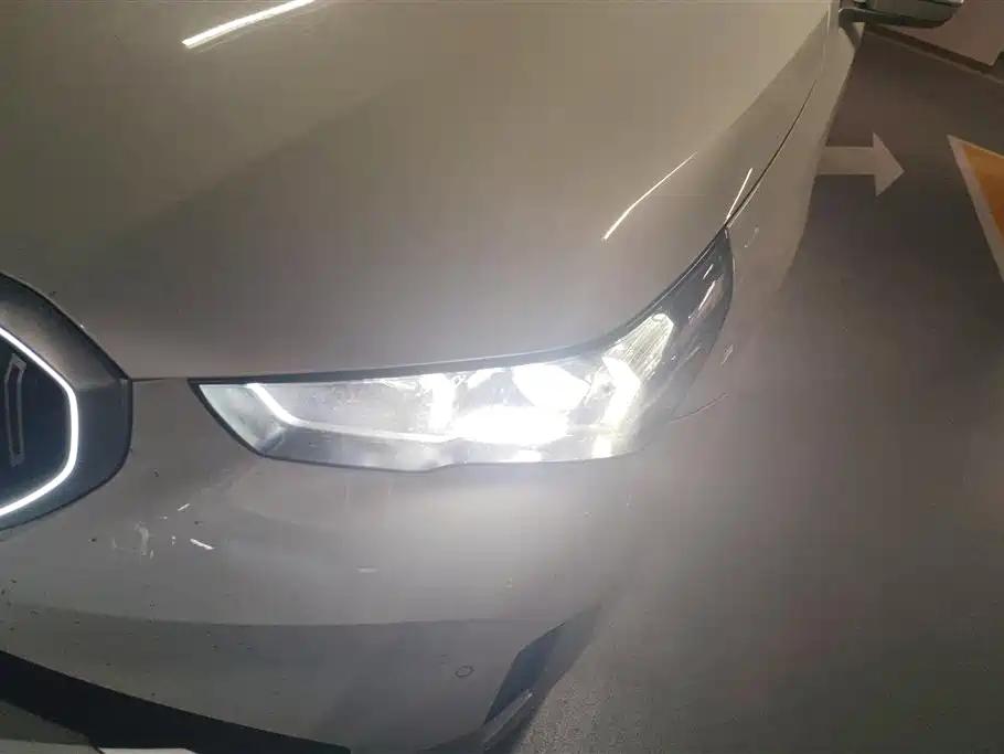 BMW 5 Series 2025