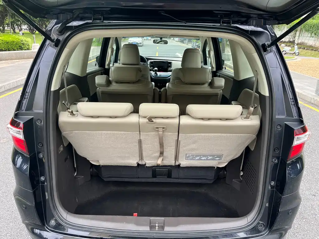 Honda Odyssey 2016 — фото 11
