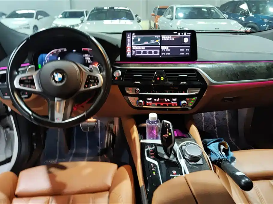 BMW 6 Series GT 2021 — фото 12
