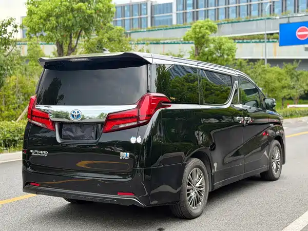 Toyota Alphard 2021