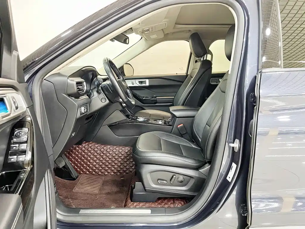 Ford Explorer 2021 — фото 15