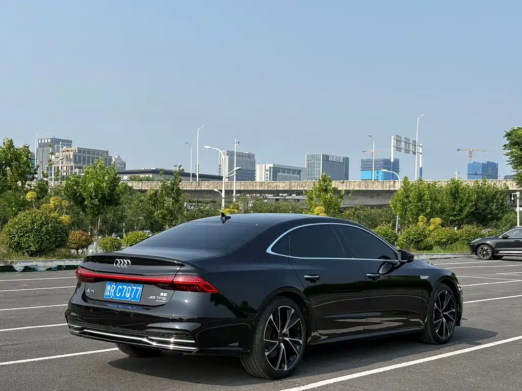 Audi A7L 2024