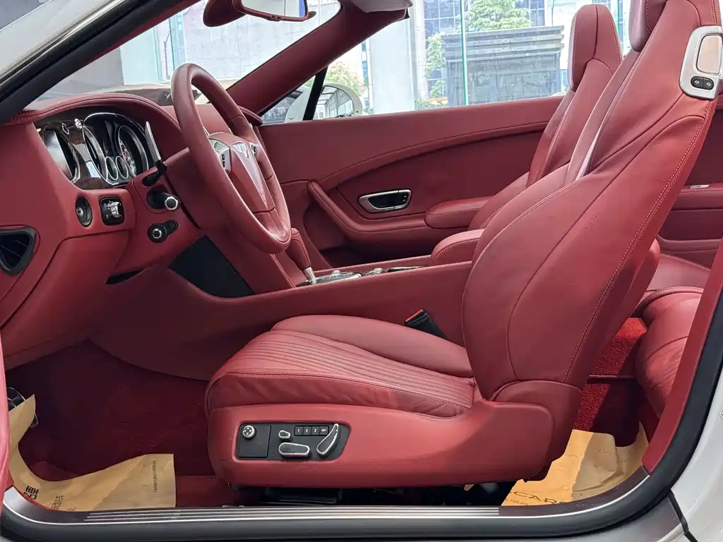 Bentley Continental 2018 — фото 14
