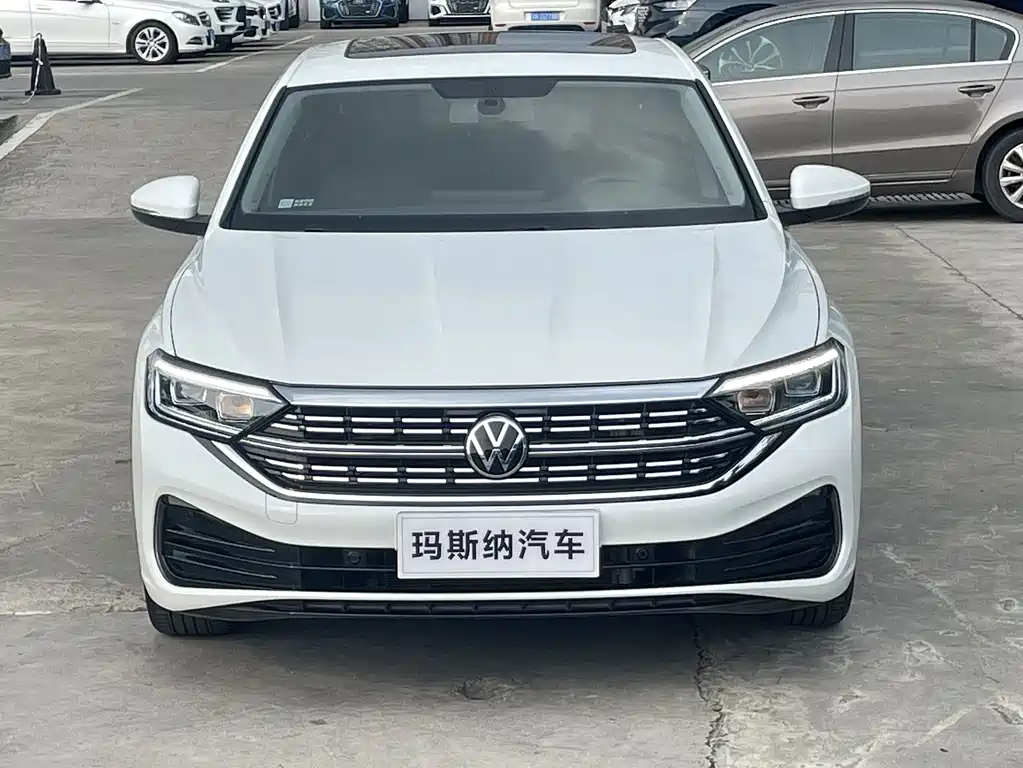 Volkswagen Sagitar 2023