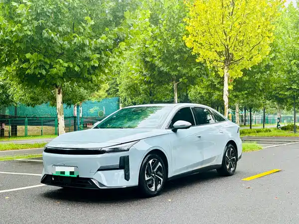 Geely Galaxy L6 2024