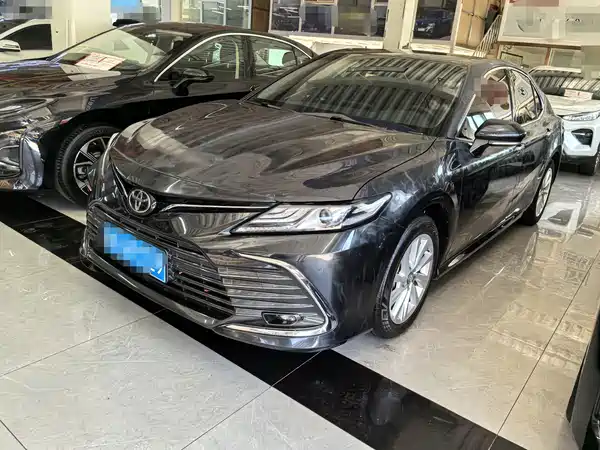 Toyota Camry 2021