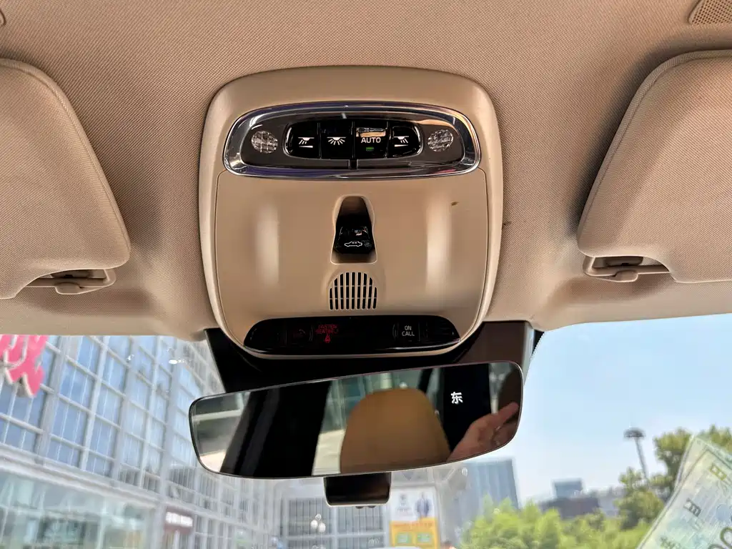 Volvo XC90 2016 — фото 16