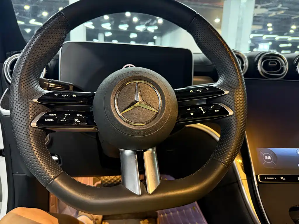Mercedes-Benz C-Class 2024