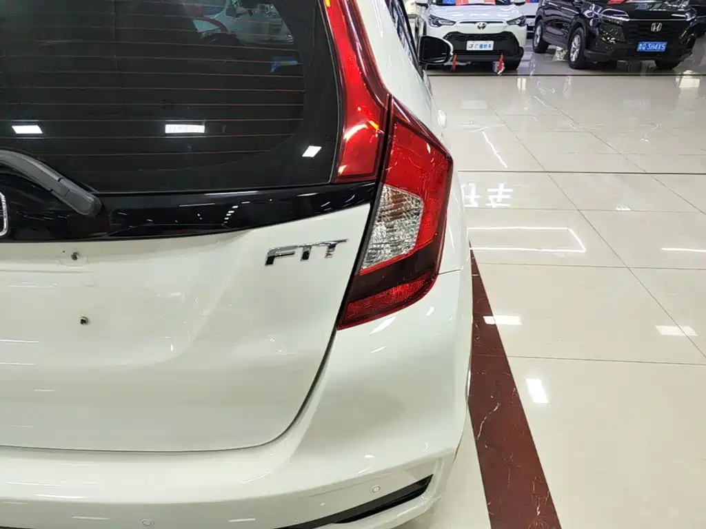 Honda Fit 2019 — фото 8