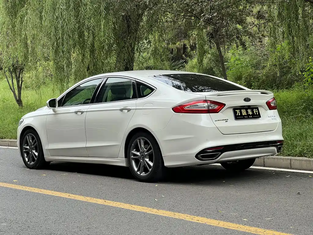 Ford Mondeo 2014 — фото 8