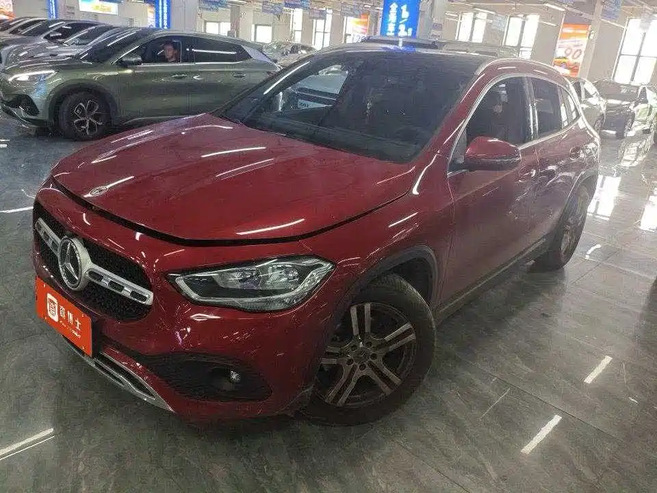 Mercedes-Benz GLA 2021