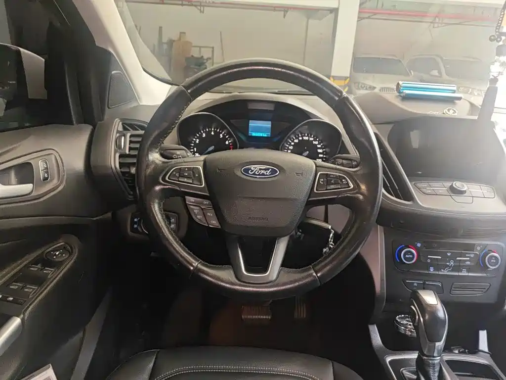 Ford Kuga 2020 — фото 3