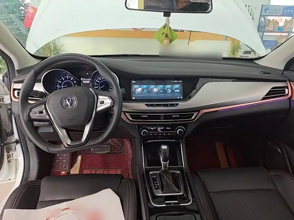Changan Eado XT 2018 — фото 10