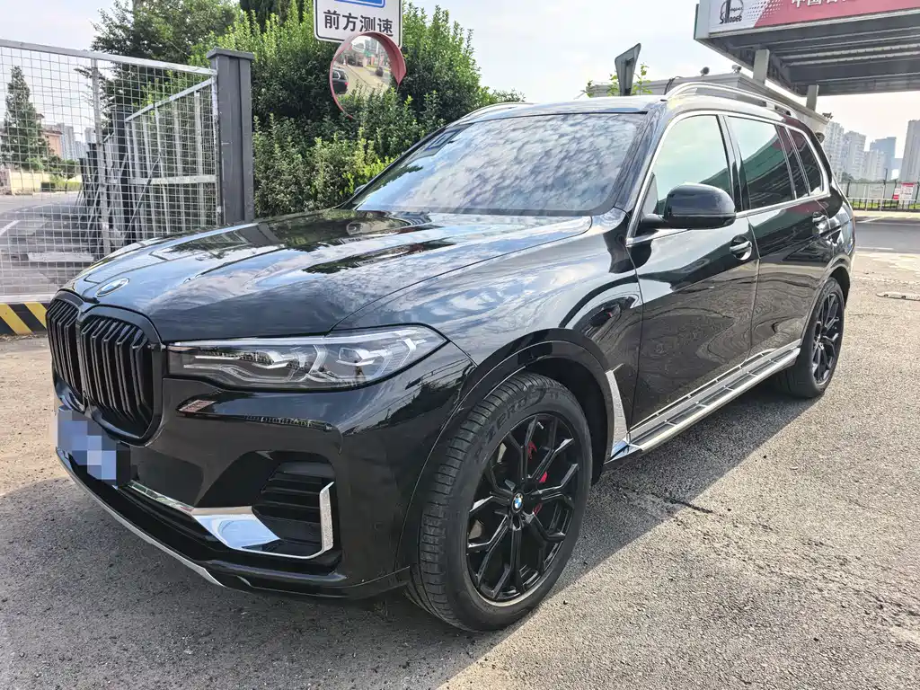 BMW X7 2022