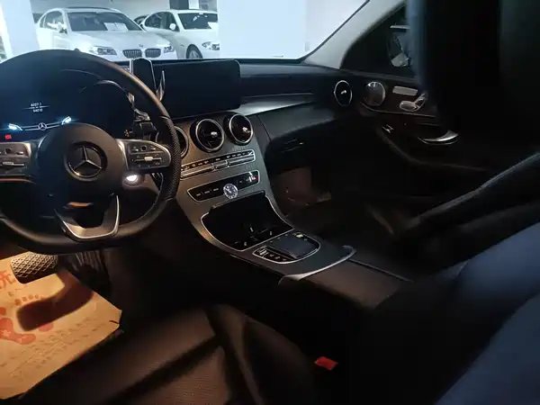 Mercedes-Benz C-Class 2021