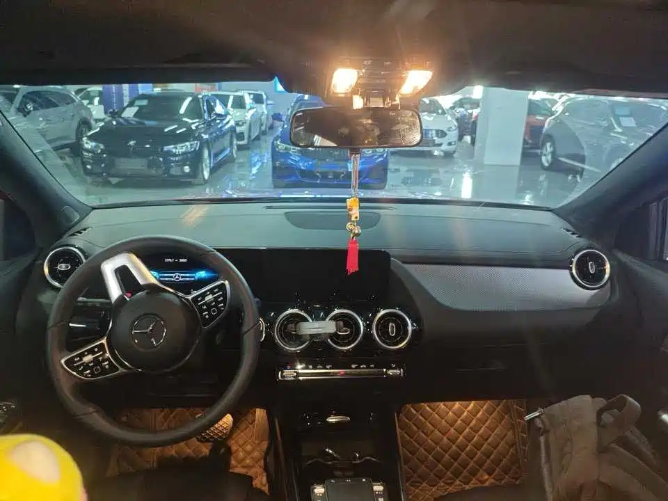 Mercedes-Benz GLA 2021