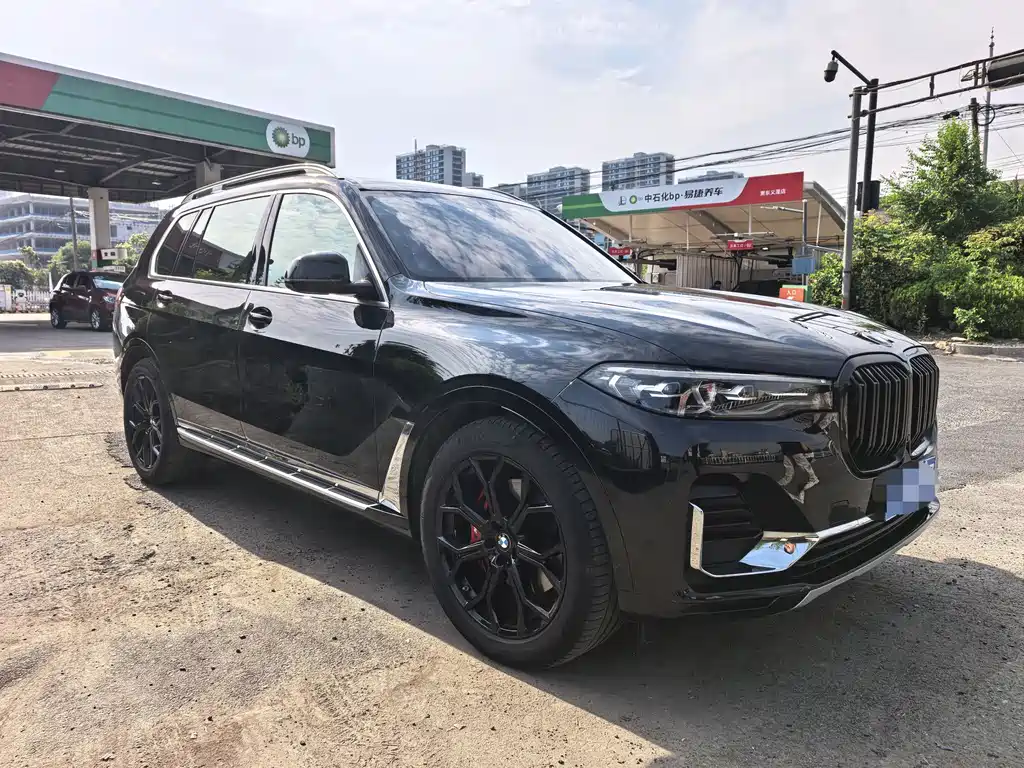 BMW X7 2022 — фото 3