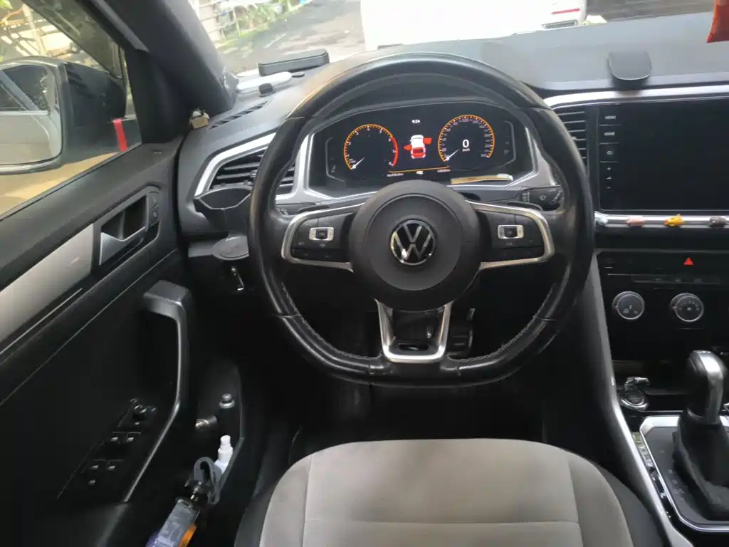 Volkswagen T-Roc 2022 — фото 11