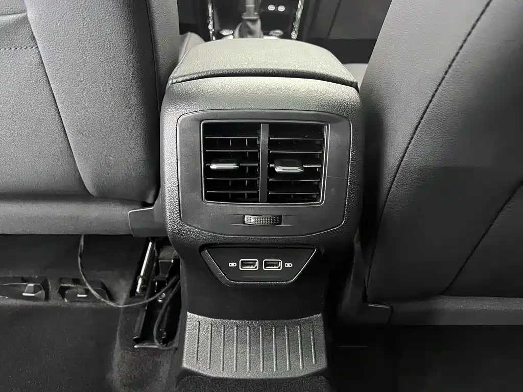 Volkswagen T-Roc 2022 — фото 14