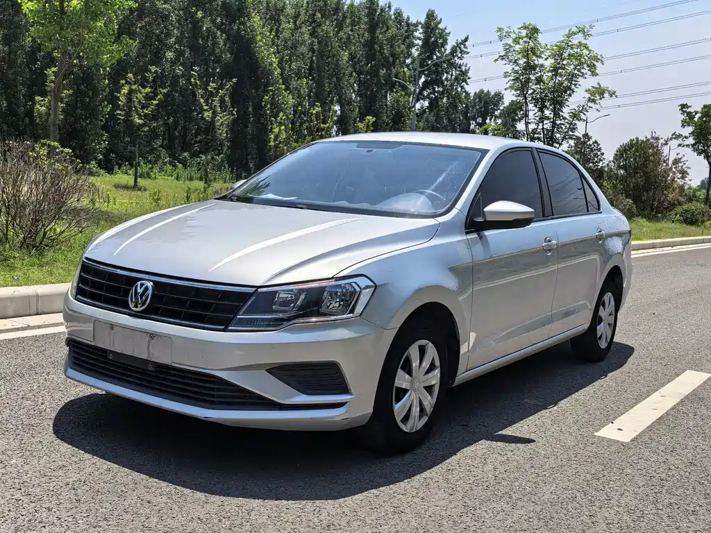 Volkswagen Jetta 2018 — фото 1
