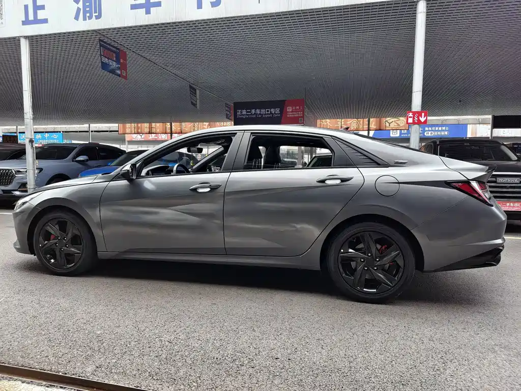 Hyundai Elantra 2023