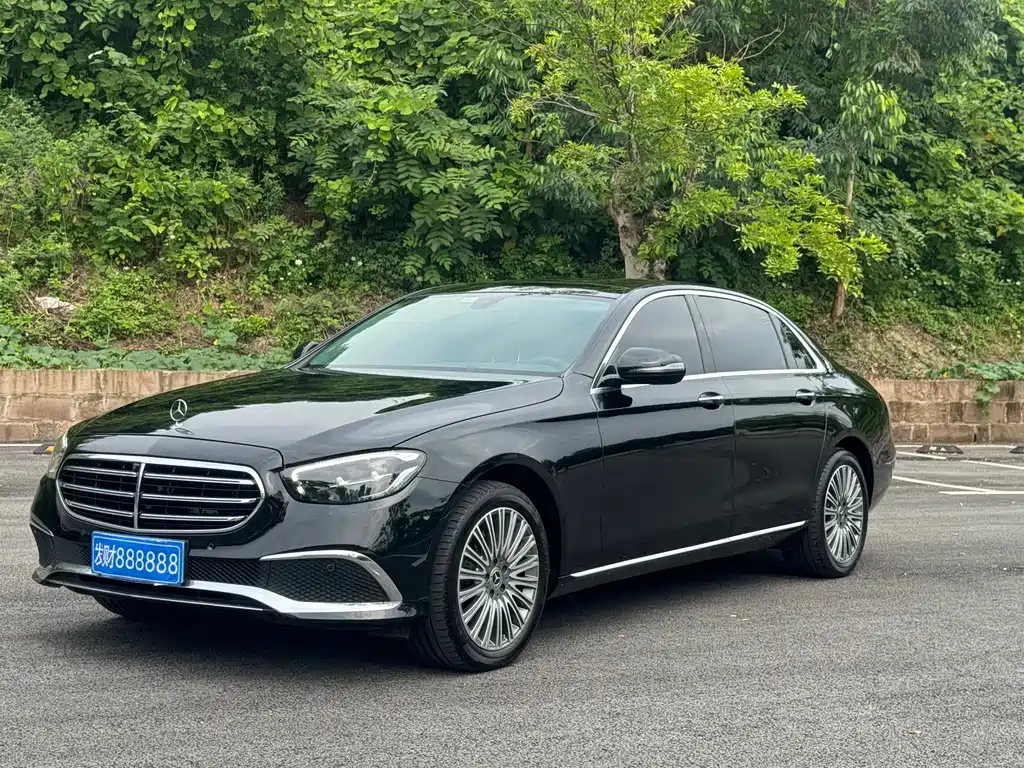 Mercedes-Benz E-Class 2022 — фото 1