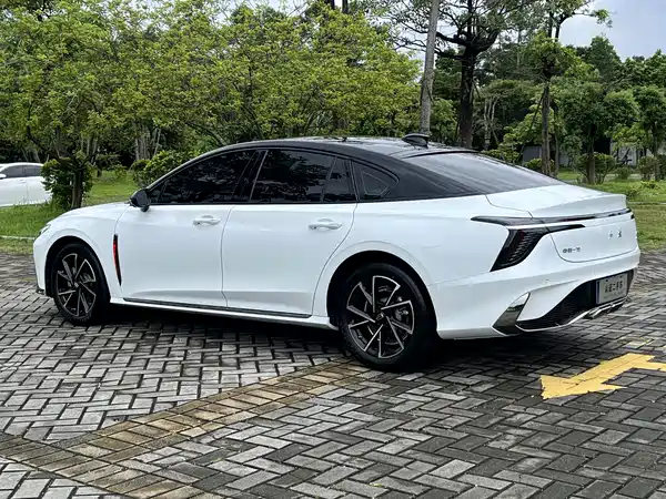 Hongqi H6 2025