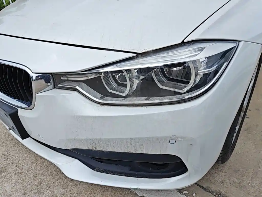 BMW 3 Series 2016 — фото 24
